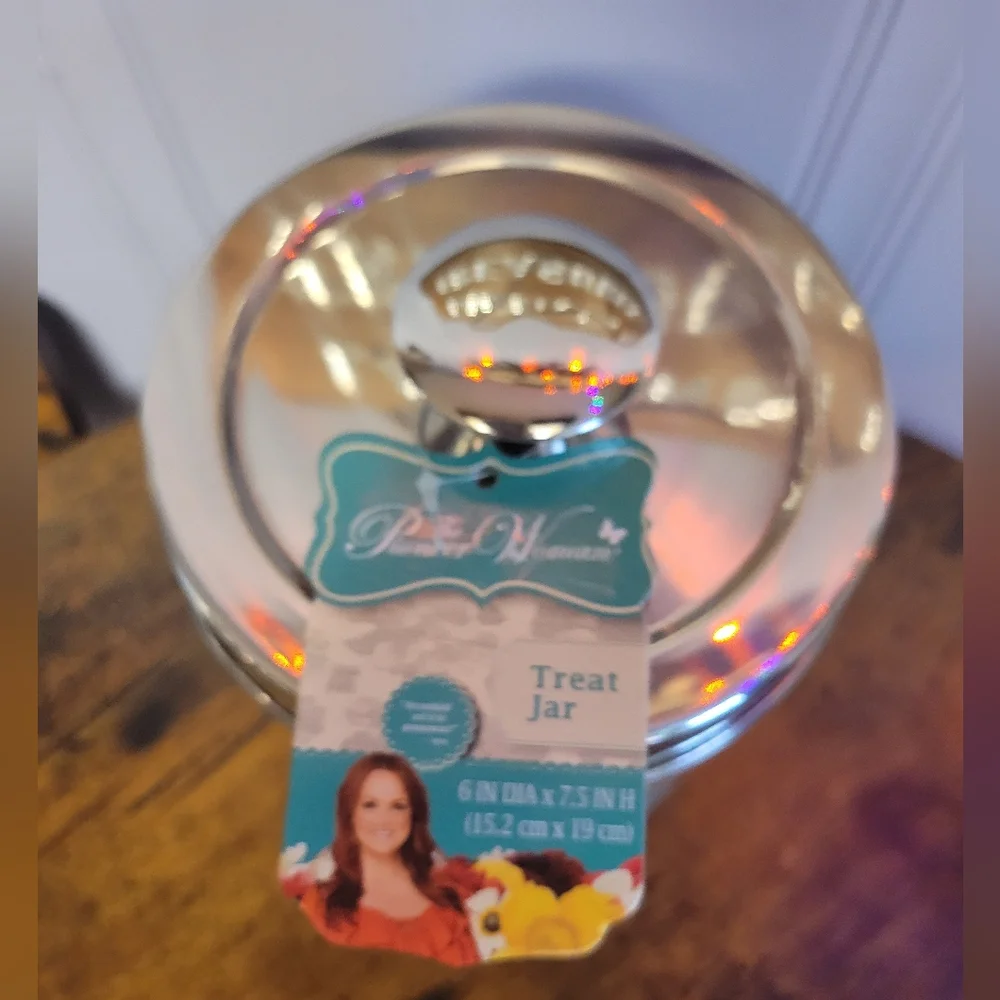 Pioneer woman retired metal pet treat can w/ lid-multi colored